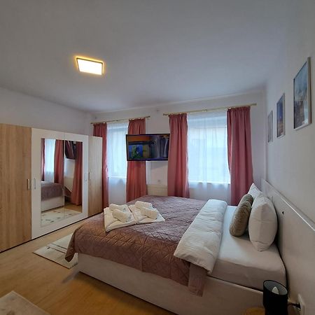 Studio With Free Parking In The Center - Deliamo 3 锡比乌 外观 照片